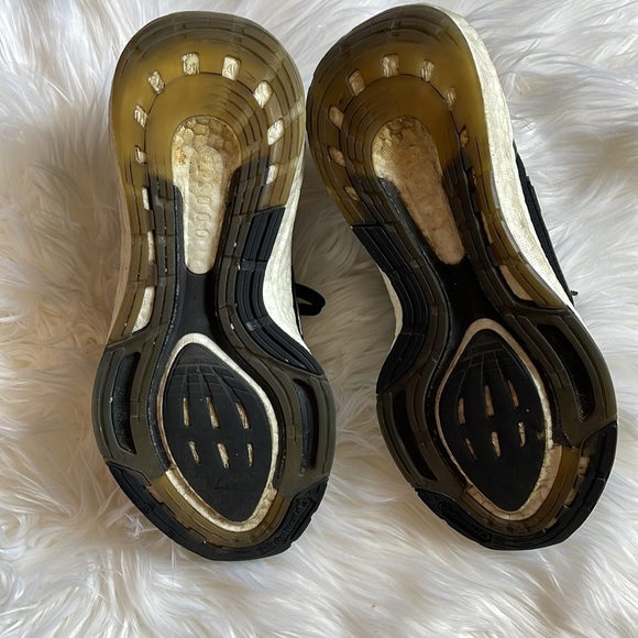 Adidas ultra boost 22 - Picture 4 of 8